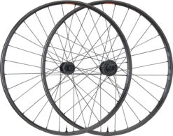 ZIPP 101 XPLR Carbon Tubeless Disc Center Lock Laufradsatz