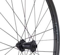 ZIPP 101 XPLR Carbon Tubeless Disc Center Lock Laufradsatz -BikeMotion Deutschland Verkaufs-Shop 421488