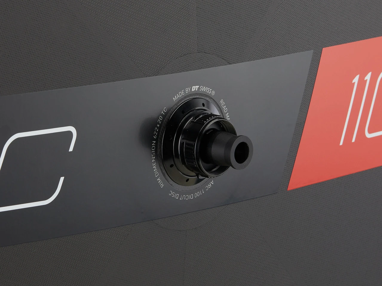 Dt-swiss ARC 1400 DICUT 80/Scheibe Carbon Disc Center Lock 28" Laufradsatz 8 Dt-swiss ARC 1400 DICUT 80/Scheibe Carbon Disc Center Lock 28" Laufradsatz – Bild 8