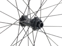 Dt-swiss M 1900 SPLINE 30 Disc Center Lock 27,5" Laufradsatz 9 Dt-swiss M 1900 SPLINE 30 Disc Center Lock 27,5" Laufradsatz -BikeMotion Deutschland Verkaufs-Shop 470771